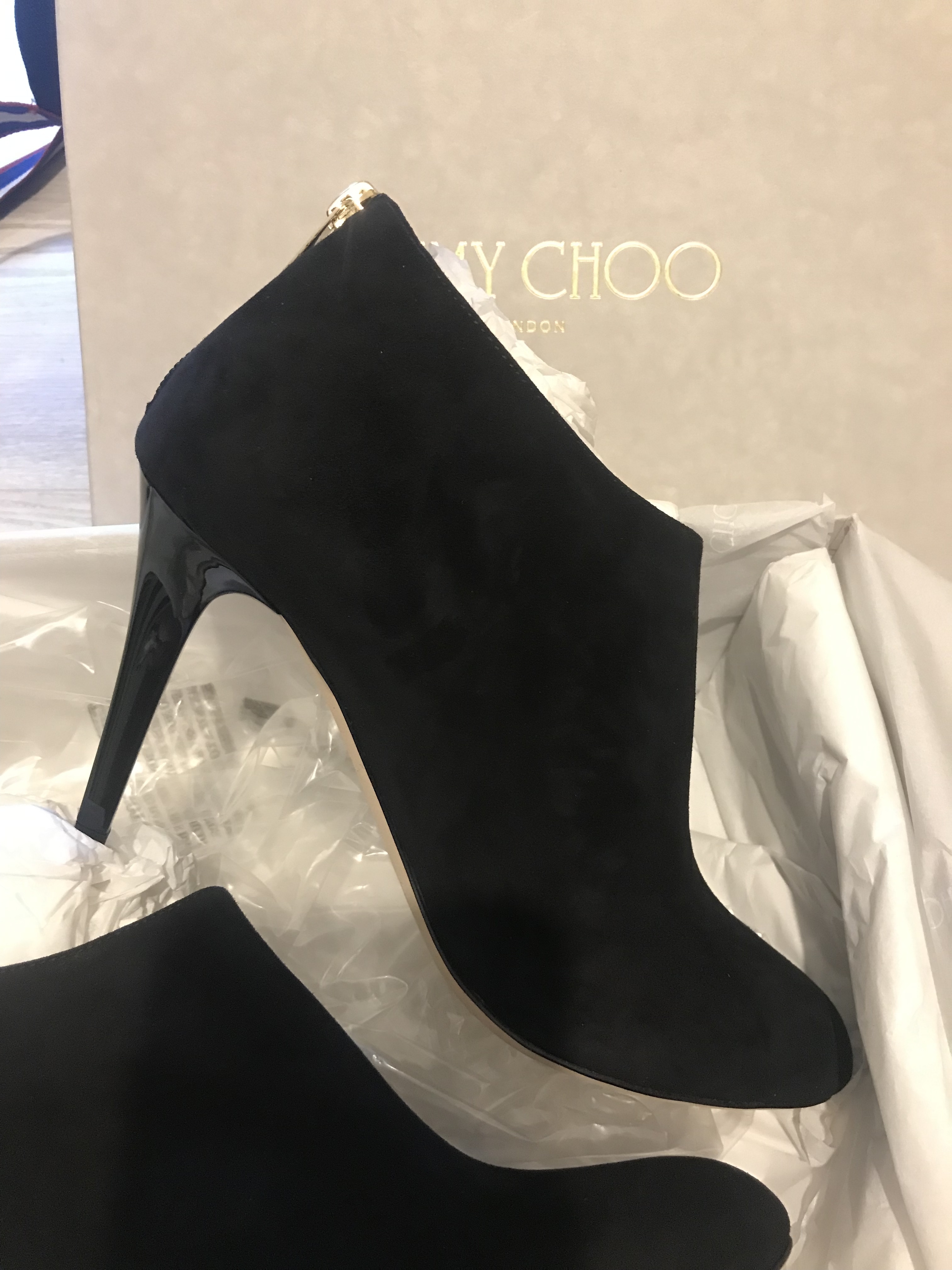 JIMMY☆CHOO《ラインがきれいで今すぐ欲しい》選べる素材 MENDEZ
