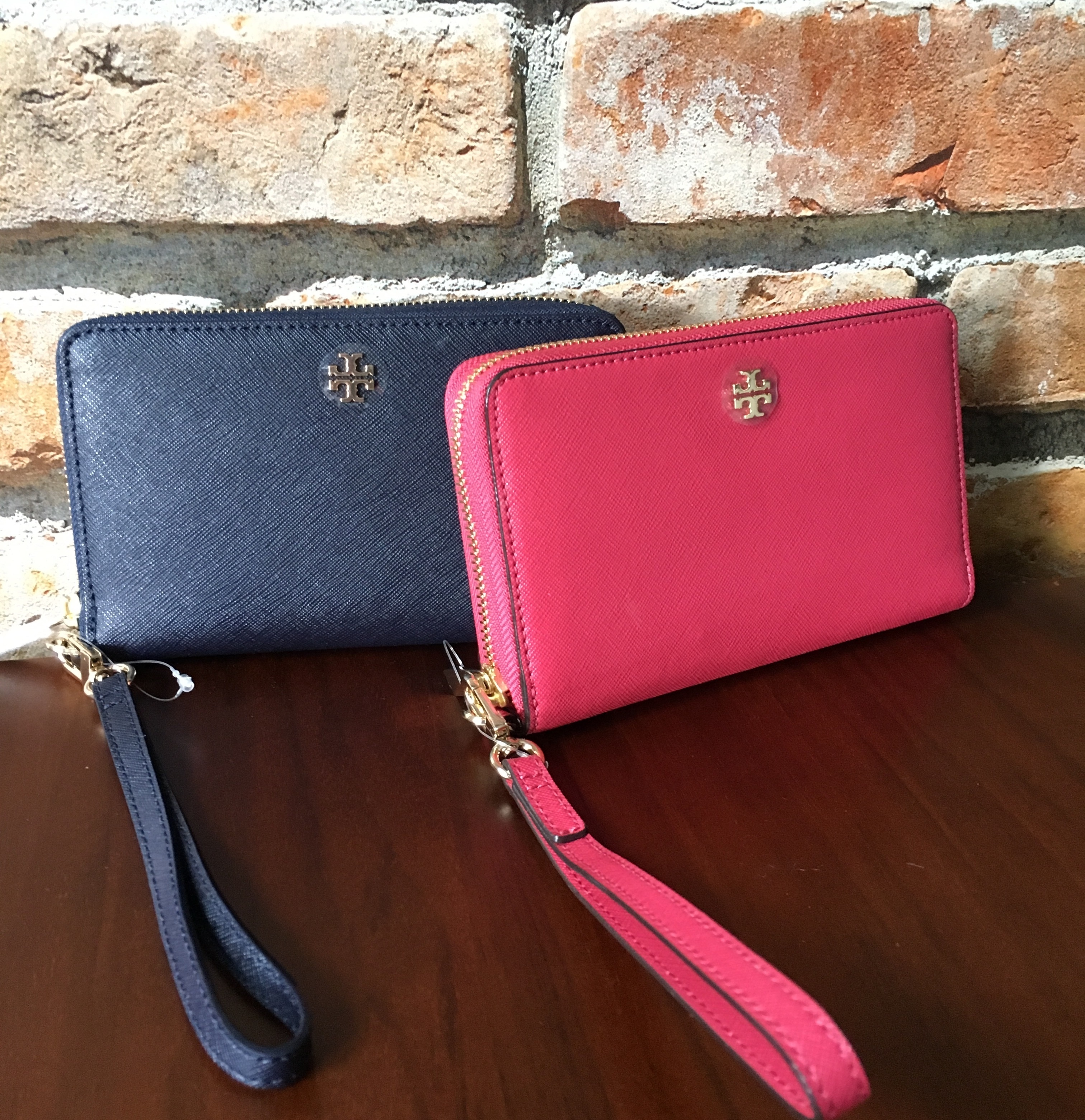 期間限定セール トリーバーチ スマホ＆財布 リスレット NAVY