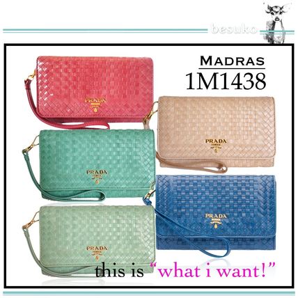 PRADA レディース 長財布。 未使用、新品です！