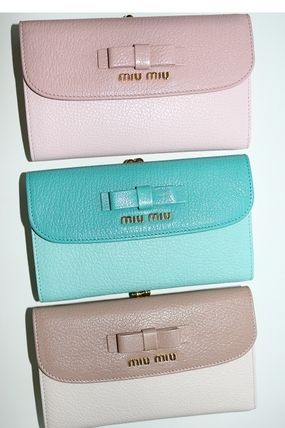 MiuMiu(ミュウミュウ) 折りたたみ財布(レディース) - 海外通販のBUYMA