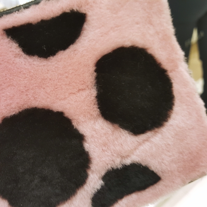 《新入荷》フルラ*ふわふわムートンBABYLONレザークラッチバッグ