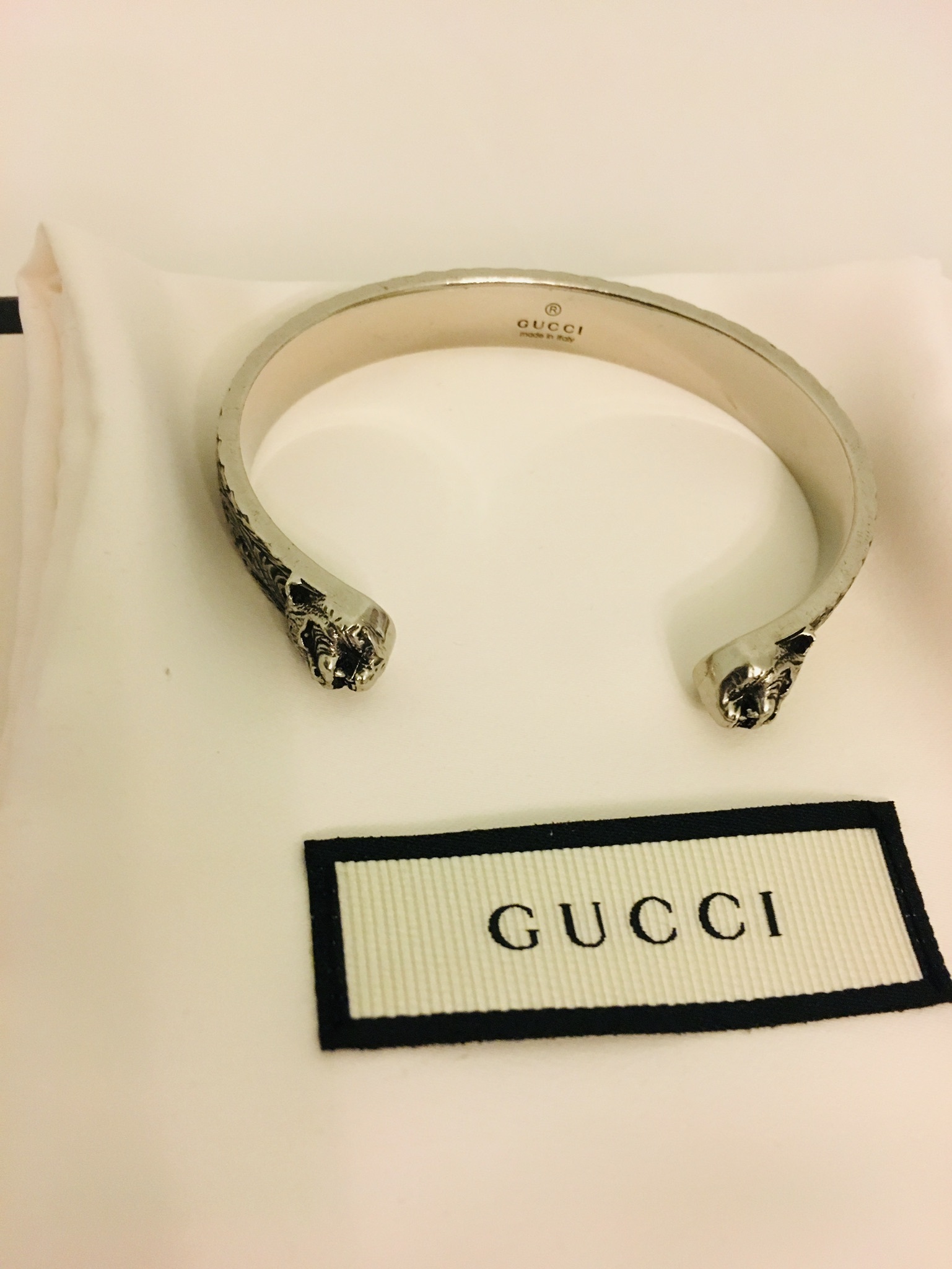 GUCCI☆日本未入荷10mmキャットヘッドシルバーブレスレット♪ (GUCCI