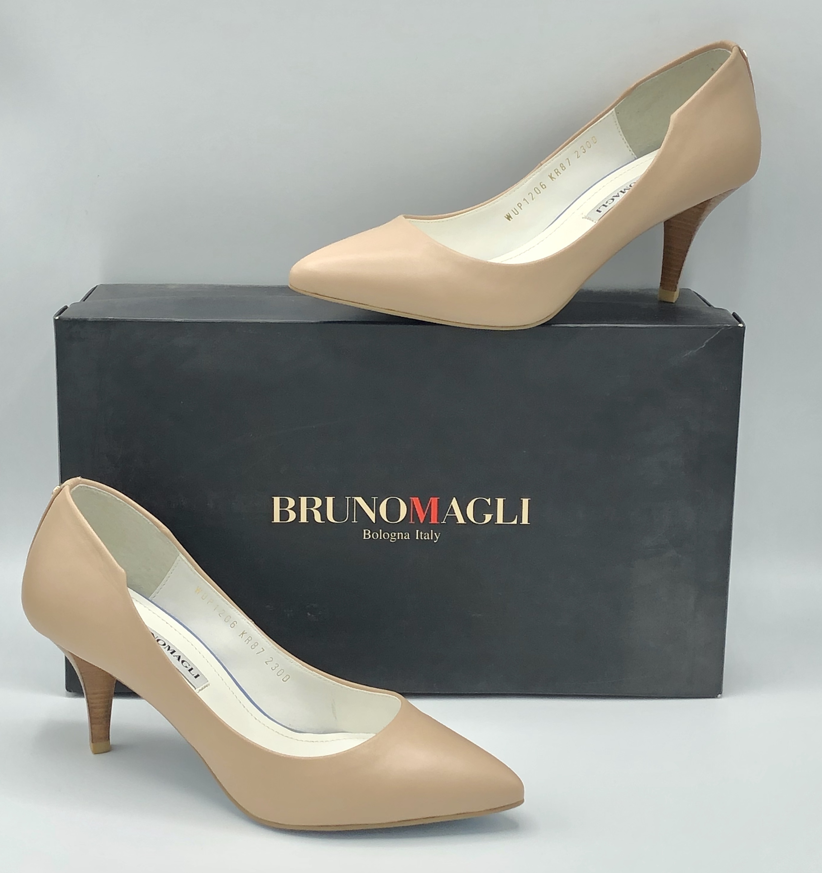 ブルーノマリBRUNO MAGLIベージュレザーパンプス23 値引 ブルーノマリBRUNO MAGLIベージュレザーパンプス23 (Bruno