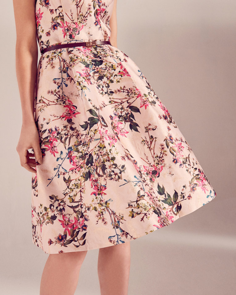 ☘️人気新作 ♡ Ted Baker 花柄ワンピース 新品♡ 137