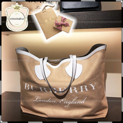 ホワイト（白）系 Burberry(バーバリー) トートバッグ