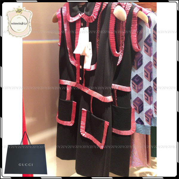 SALE【国内発送】GUCCI レトロなフリルバイカラーワンピース