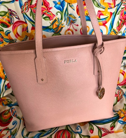 セール☆Furla Daisyサフィアーノレザーミディアムジップトート