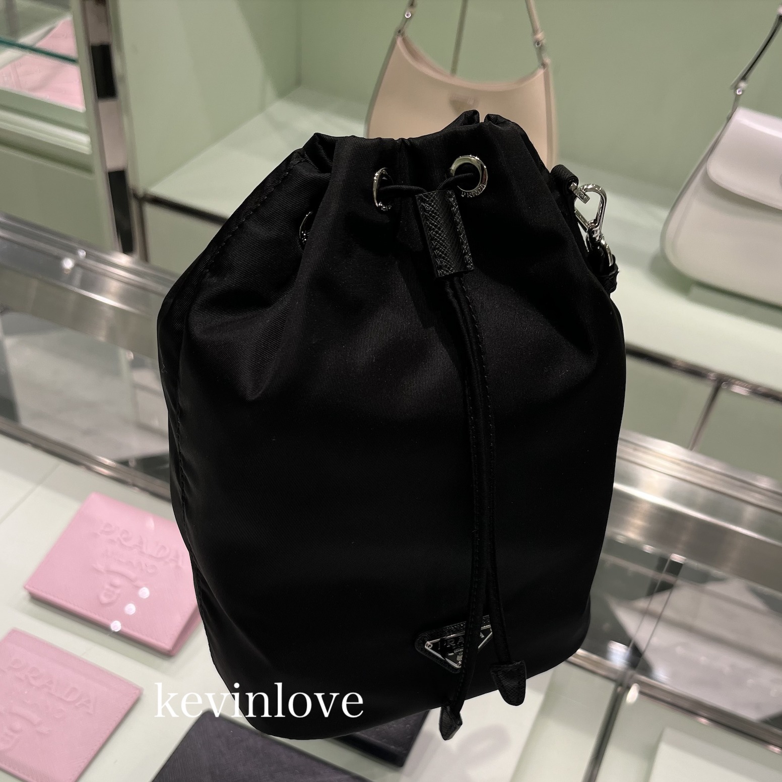 ショッパー付き!PRADA 直営店買付 ナイロンポーチ 1NE369_067 ショッパー付き!PRADA 直営店買付 ナイロンポーチ 1NE369_067