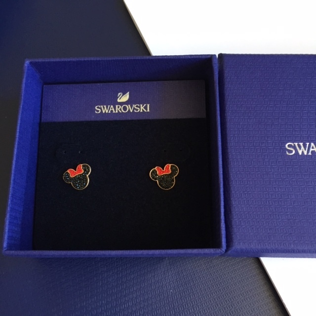 限定コラボ★SWAROVSKI★ミニーのピアス☆ブラック クリスタル