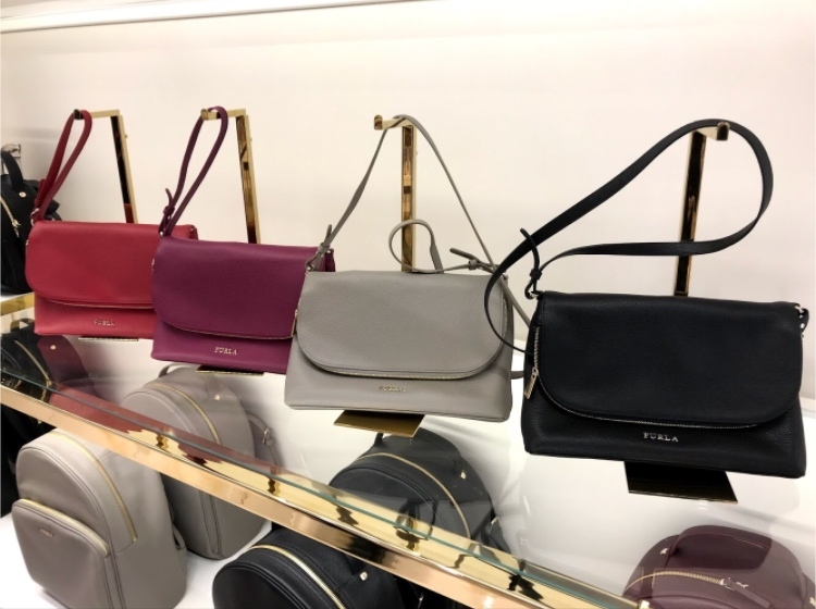 SALE!!【FURLA】NOEMI Crossbody☆Mサイズ