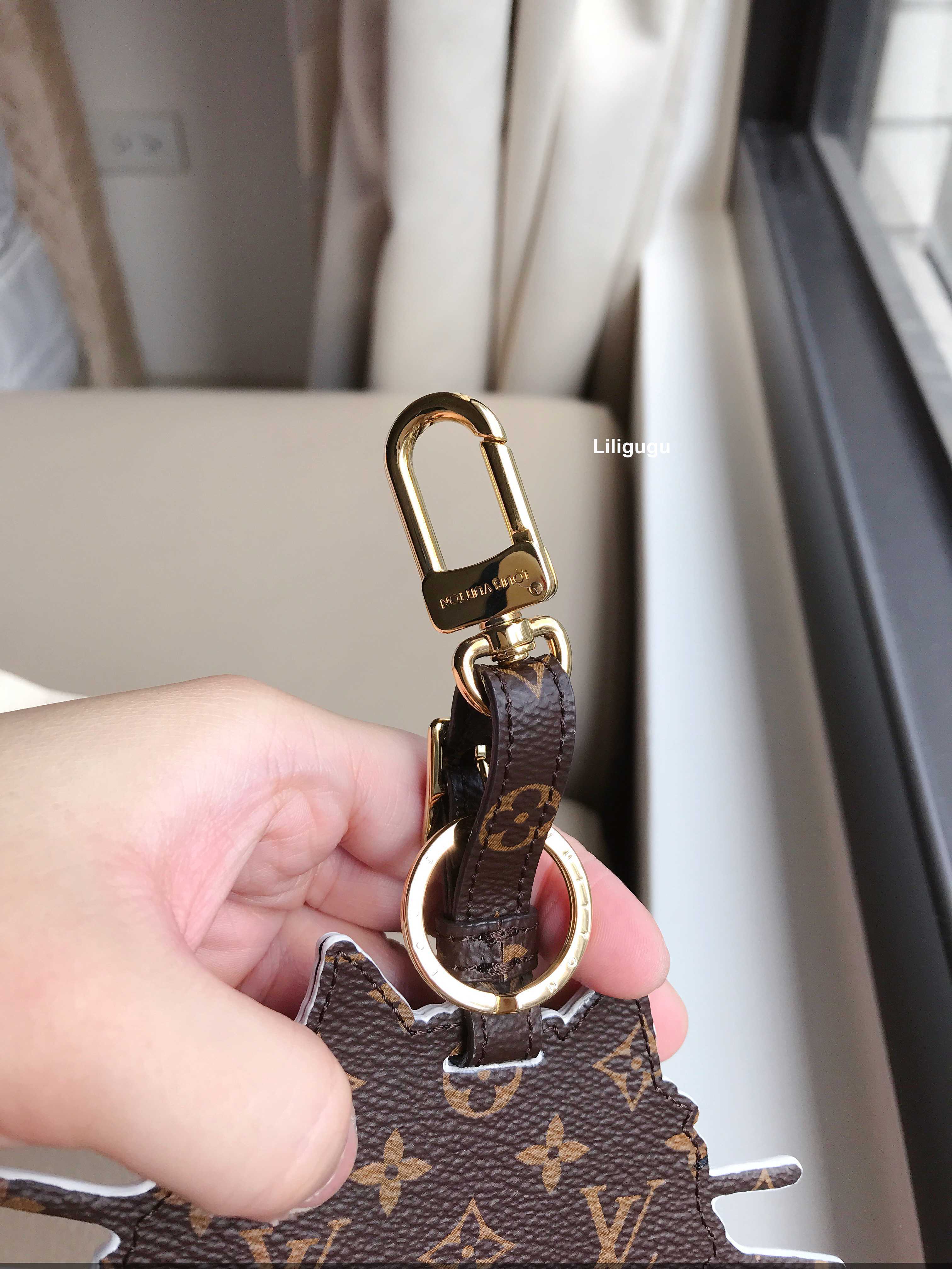 leather keychain louis vuittons