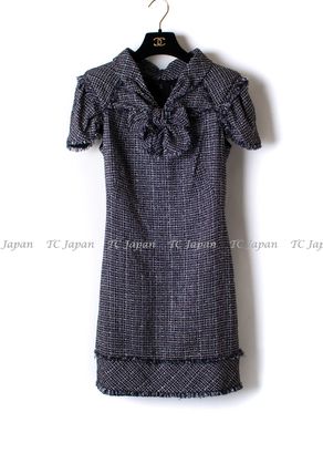 Tweed mid-length dress Chanel Blue size 36 FR in Tweed - 28856427