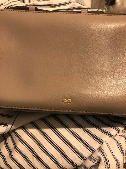 アニヤ★(セールで衝撃価格)ユニークさいっぱいCrossBody アニヤ☆(セールで衝撃価格)ユニークさいっぱいCrossBody (Anya
