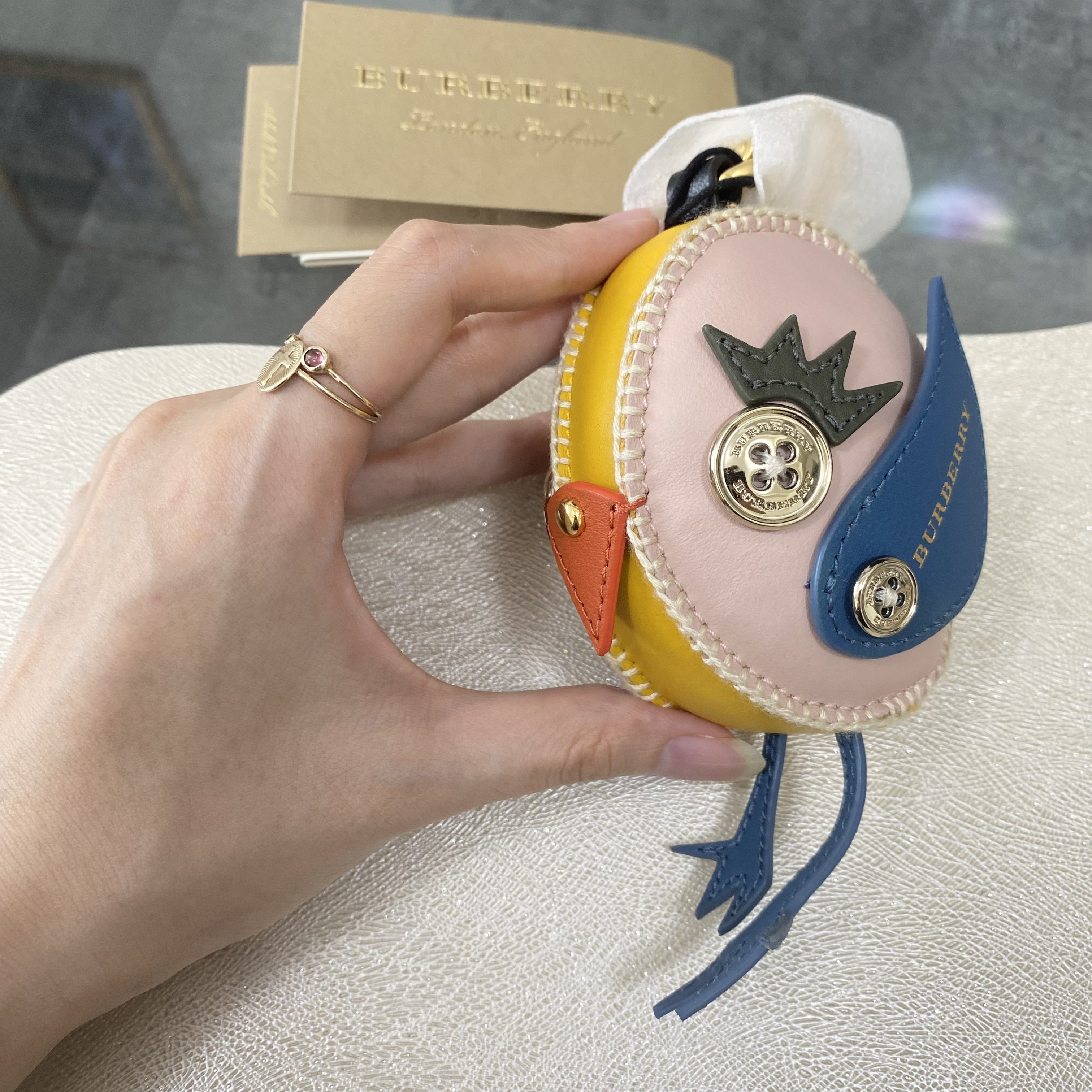 【国内即発送★処分価格】 BURBERRY アニマル バッグチャーム