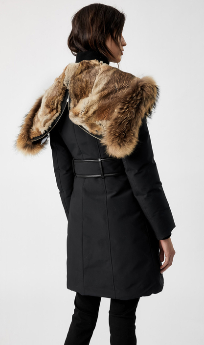 カナダから直送☆Mackage レディース☆Trish Coat Trish, Powder Touch down coat with silver fox fur Signature