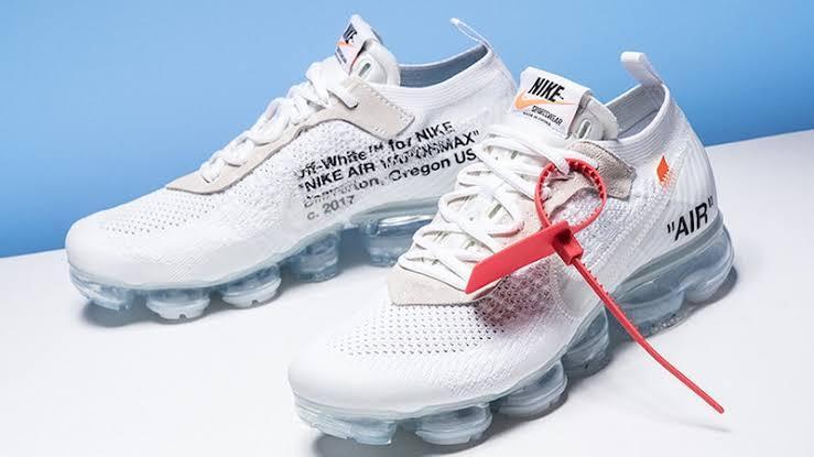 品揃え豊富で 品薄!!Air Vapor×Max off-white part2 スニーカー 品揃え豊富で 品薄!!Air Vapor×Max off-white part2 スニーカー