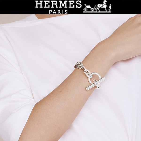 HERMES 手元を華やかに彩る☆チェーンダンクルブレスレット