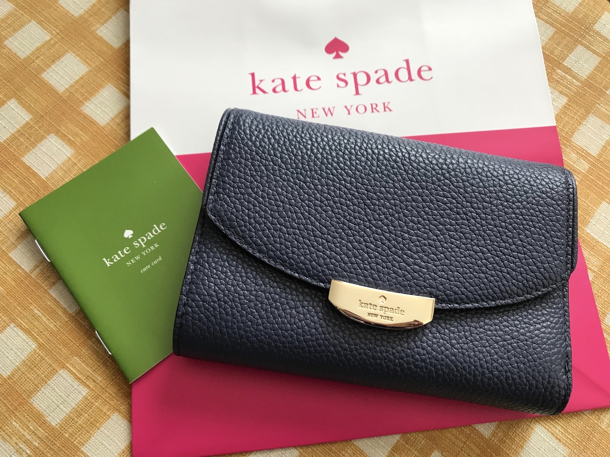 即発★Kate Spad★Haven Lane Callie★三つ折り財布★ ネイビー