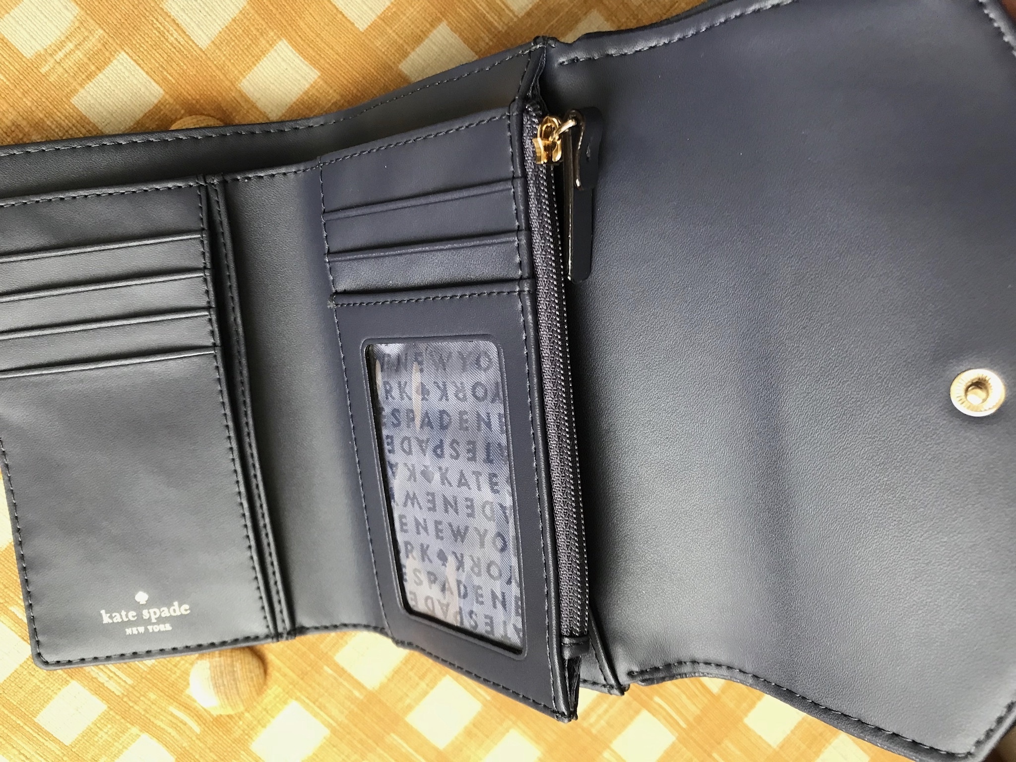 即発★Kate Spad★Haven Lane Callie★三つ折り財布★ ネイビー 即発☆Kate Spad☆Haven Lane Callie☆三つ折り財布☆ ネイビー