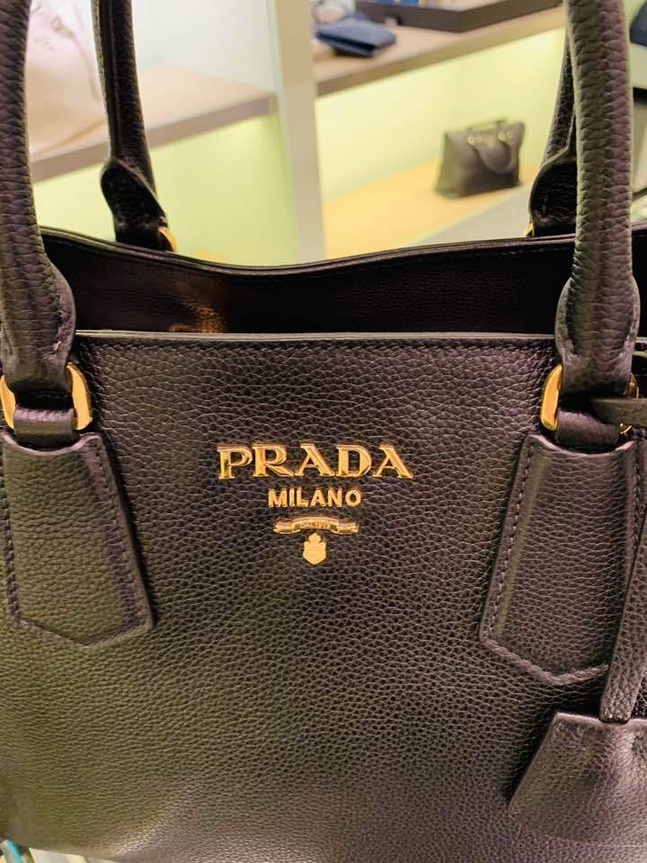 PRADA☆セール！オフィスにも！2WAYレザーバック♪1BA239 (PRADA