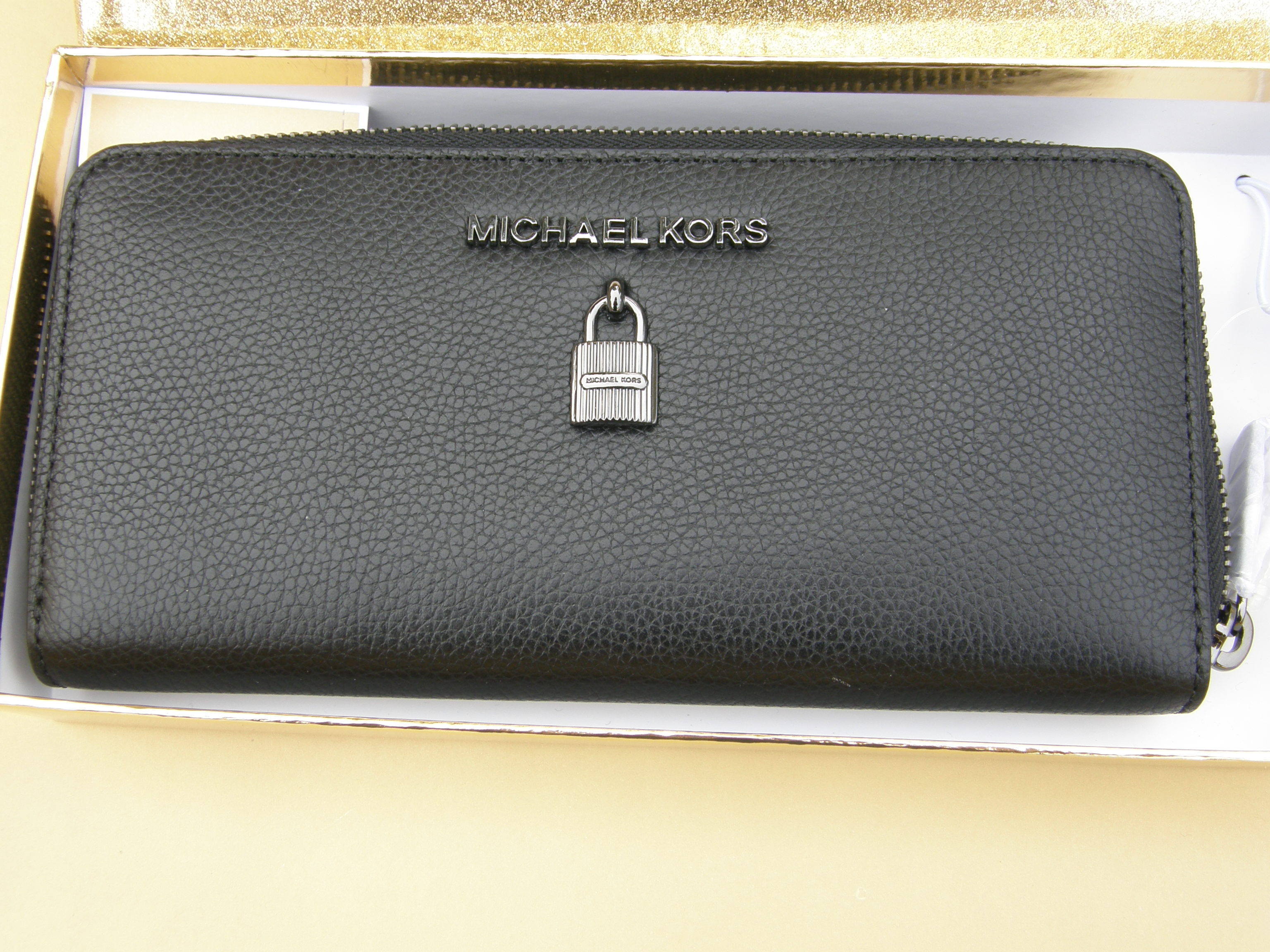 特価 ギフト最適 ! Michael Kors 錠ロゴ上質レザー金色の箱付き
