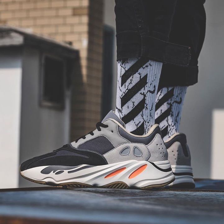 adidas Yeezy Boost 700 Magnet アディダス イージーブースト700