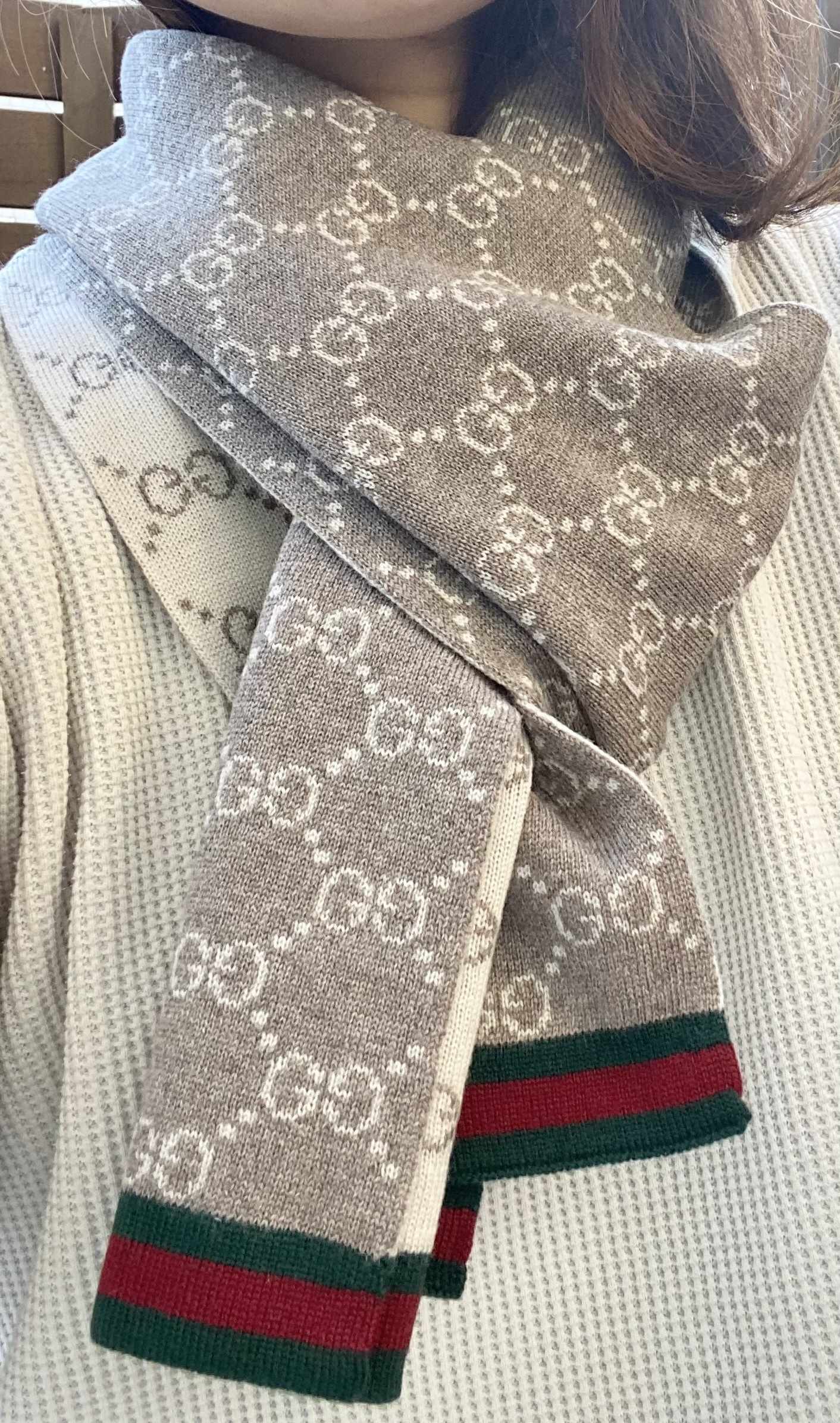 完売前に!【GUCCI 】ギフトも♪ロゴマフラー リバーシブル GG