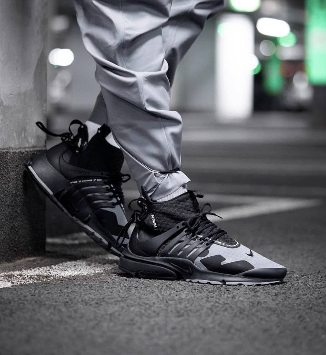 靴/シューズnike acronym presto mid アクロニウム  プレスト