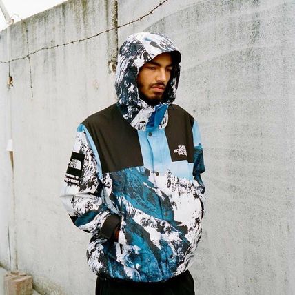 Supreme X The North Face Mountain Parka - Exclusive Sneakers SA