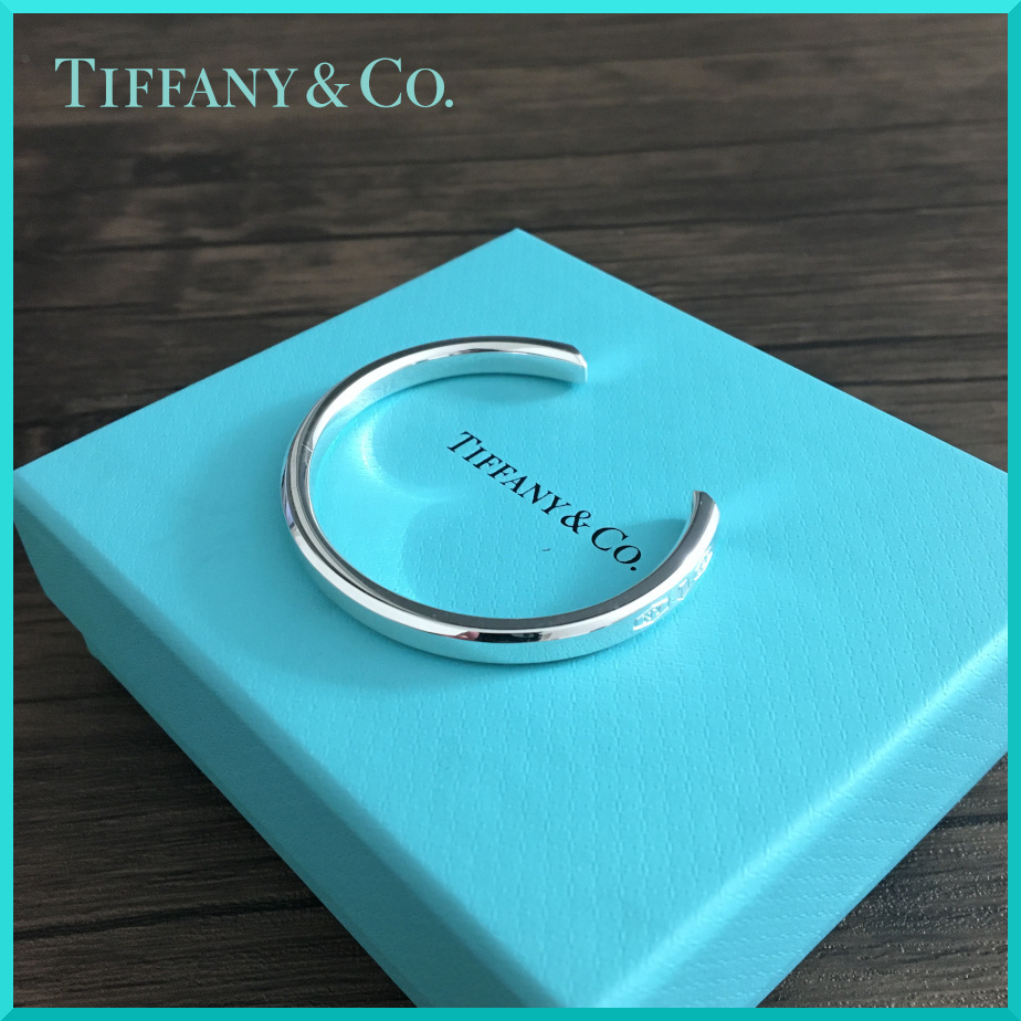 人気♪ Tiffany(ティファニー) シルバーバンド ブレスレット
