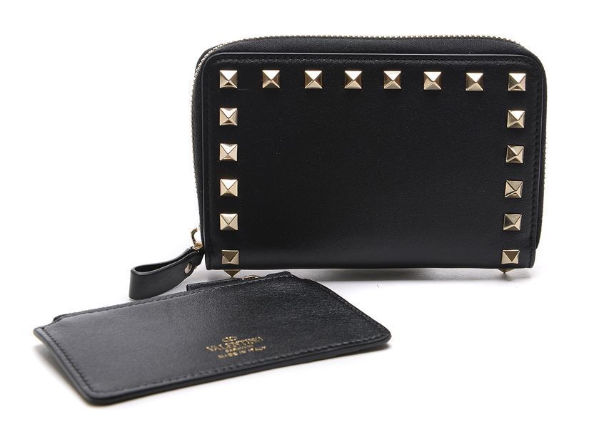 【関税負担】 VALENTINO ROCKSTUD ZIPPERED WALLET