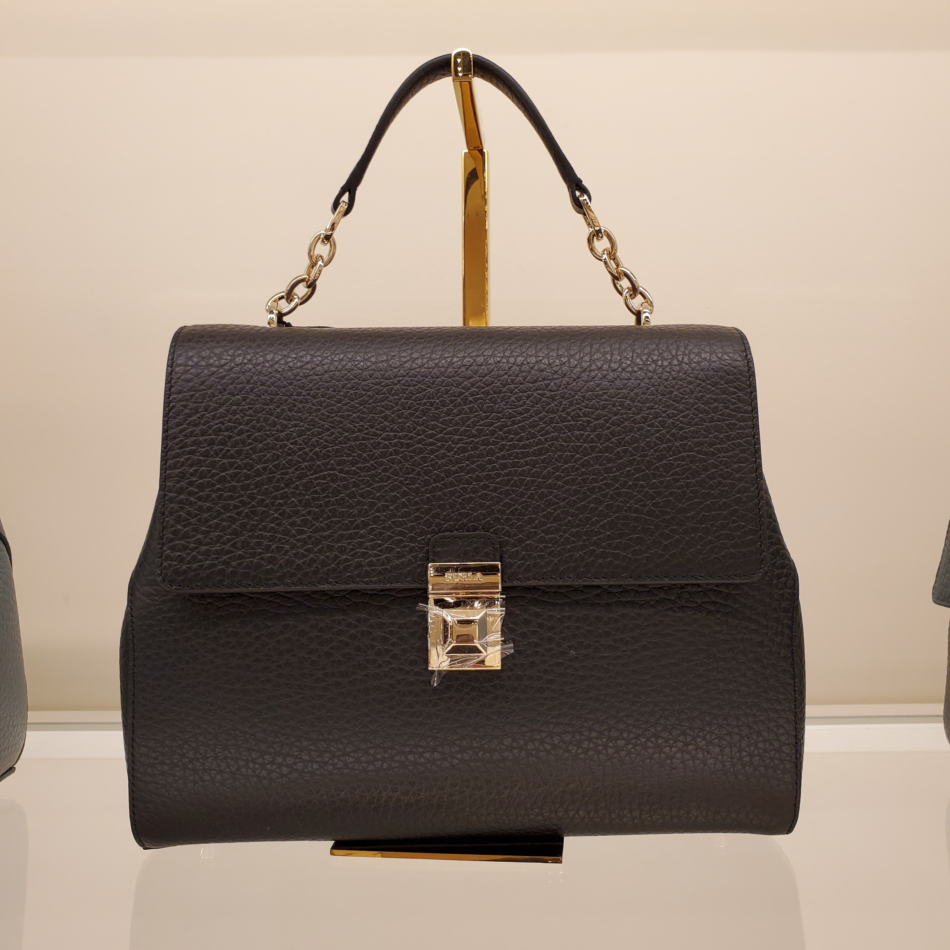 FURLA 大人気! JOANN ハンドバッグ MEDIUM (FURLA/ハンドバッグ