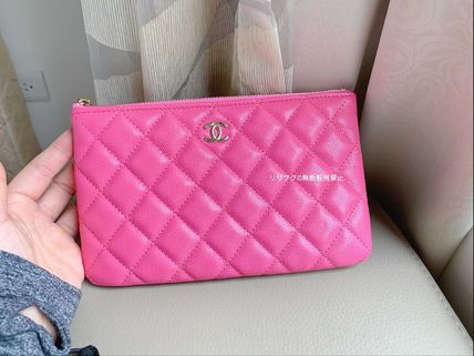 猫 CHANEL(シャネル) ポーチ(レディース) - 海外通販のBUYMA