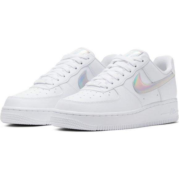 大人気＊Nike Womens Air Force 1 '07 LV8「白/虹色」