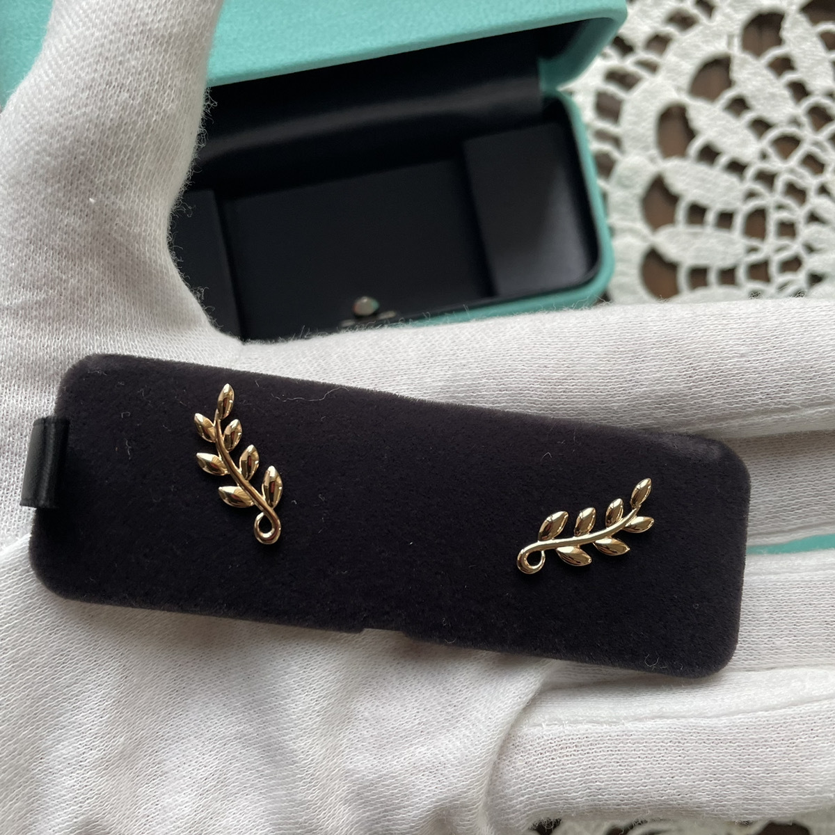 Tiffany オリーブリーフクライマーピアス