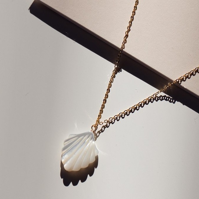 【leah alexandra】COQUILLE NECKLACE★夏にぴったり貝殻パール