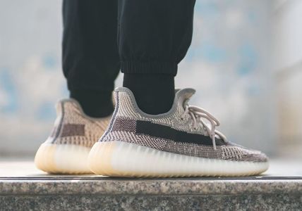adidas YEEZY BOOST 350(アディダス) メンズ - 海外通販のBUYMA
