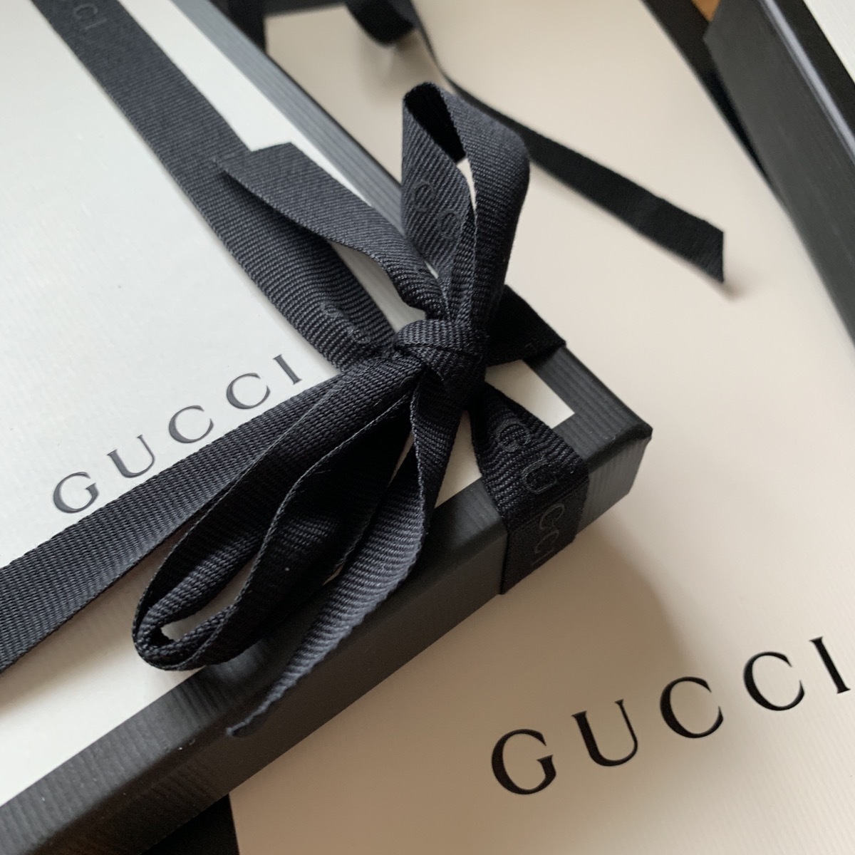 GUCCI GGランニング ホワイトゴールド ネックレス 直営店買付