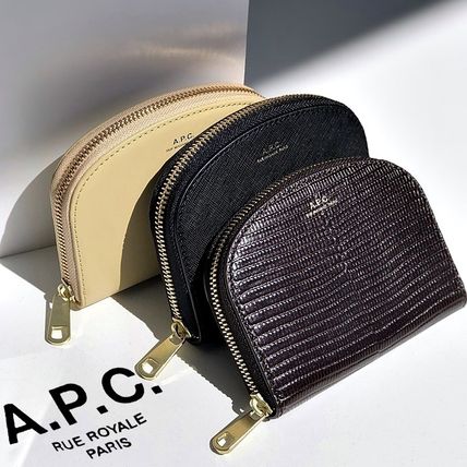 ハーフムーン A.P.C.(アーペーセー) - 海外通販のBUYMA