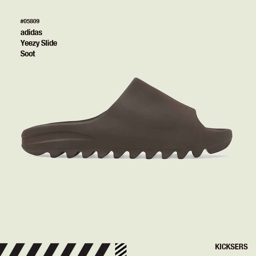 yeezy slide SOOT