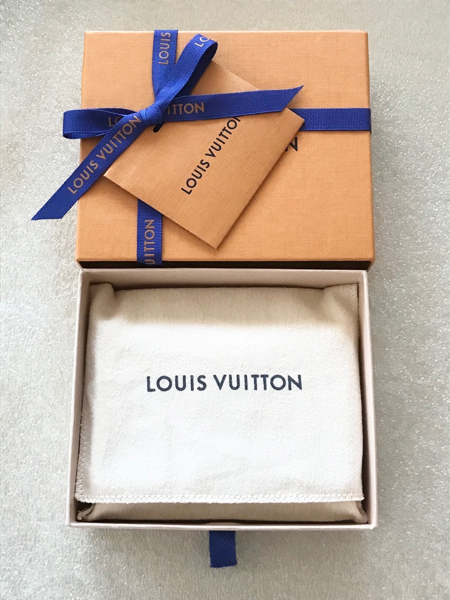 ＊すぐ届く＊国内発送【Louis Vuitton】コインカード・ホルダー ☆安心の国内発送☆ LV コインカード・ホルダー 人気☆希少♪