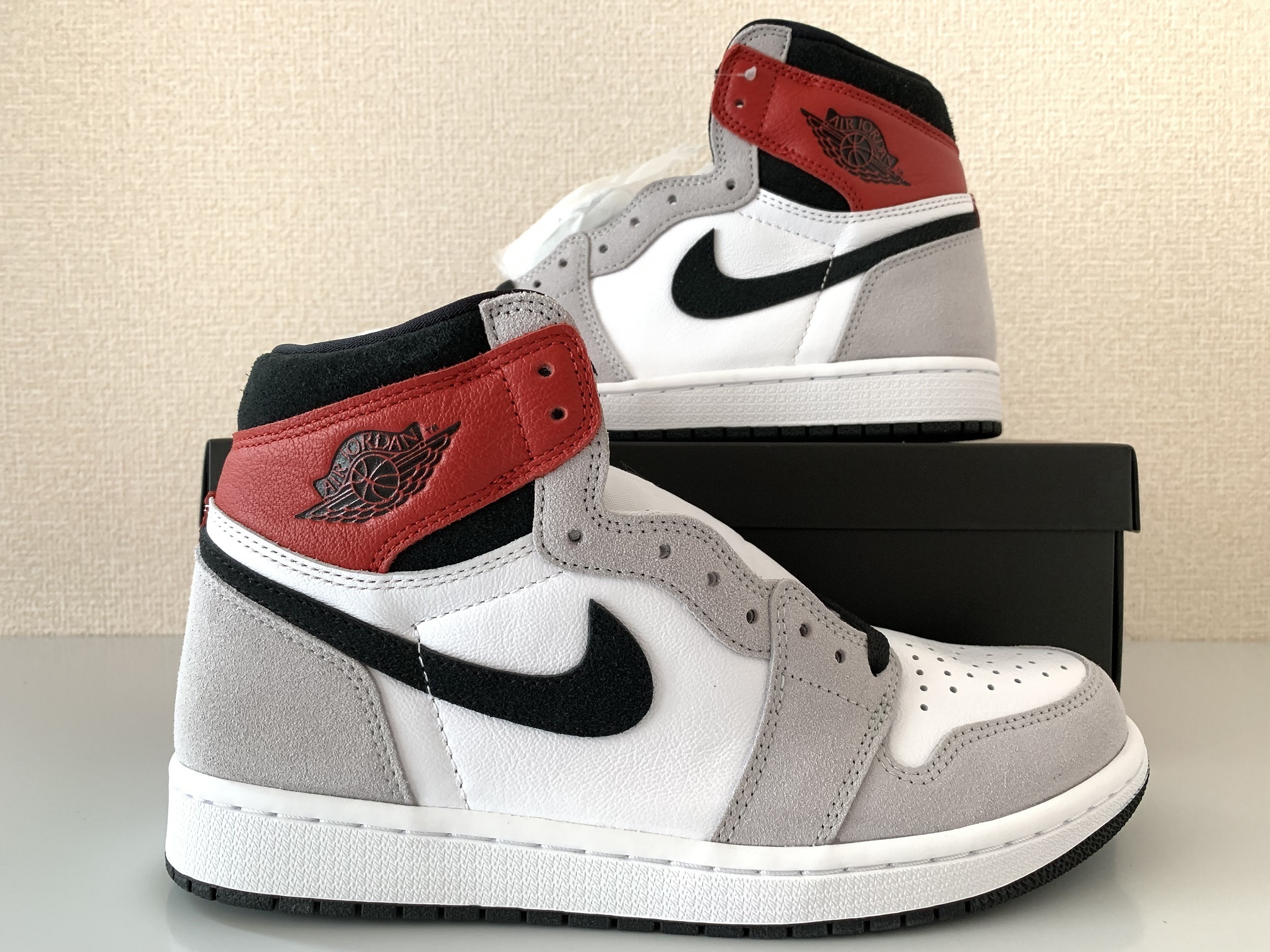 送料無料！国内正規 AIR JORDAN 1 Retro High OG “Smoke Grey”