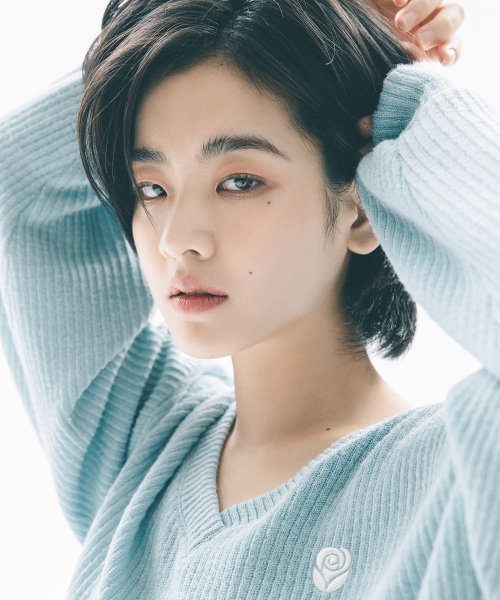 韓国人気ブランド☆ Rose V Neck Knit / ROCCI ROCCI ニット・セーター 韓国人気ブランド☆ Rose V Neck Knit / ROCCI ROCCI ニット・セーター