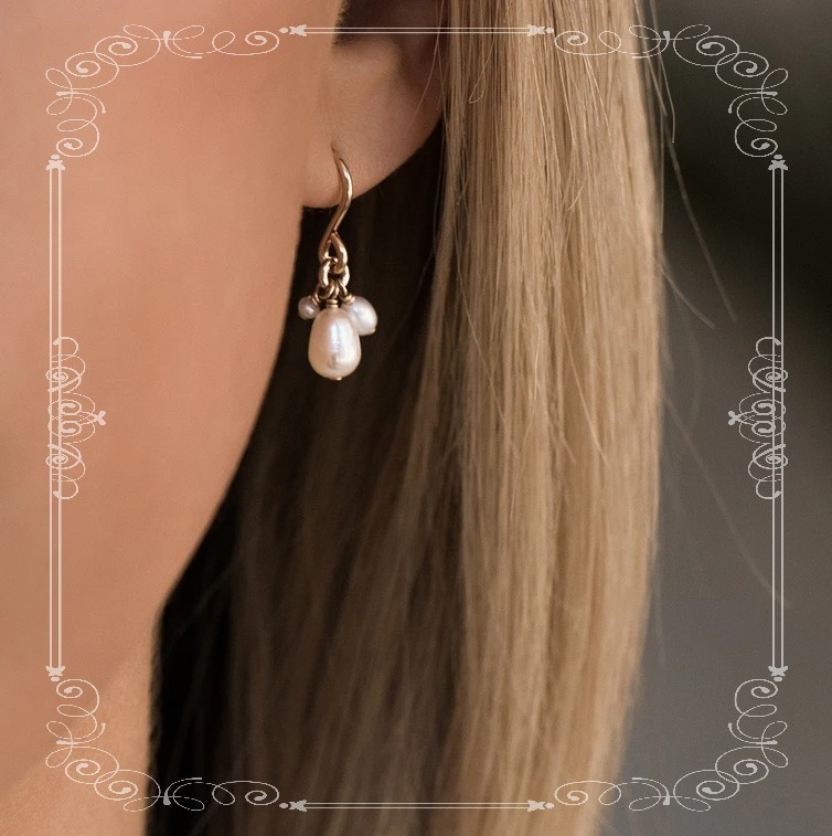 華奢パール【leah alexandra】ISABEL EARRINGS★日本未カナダ発