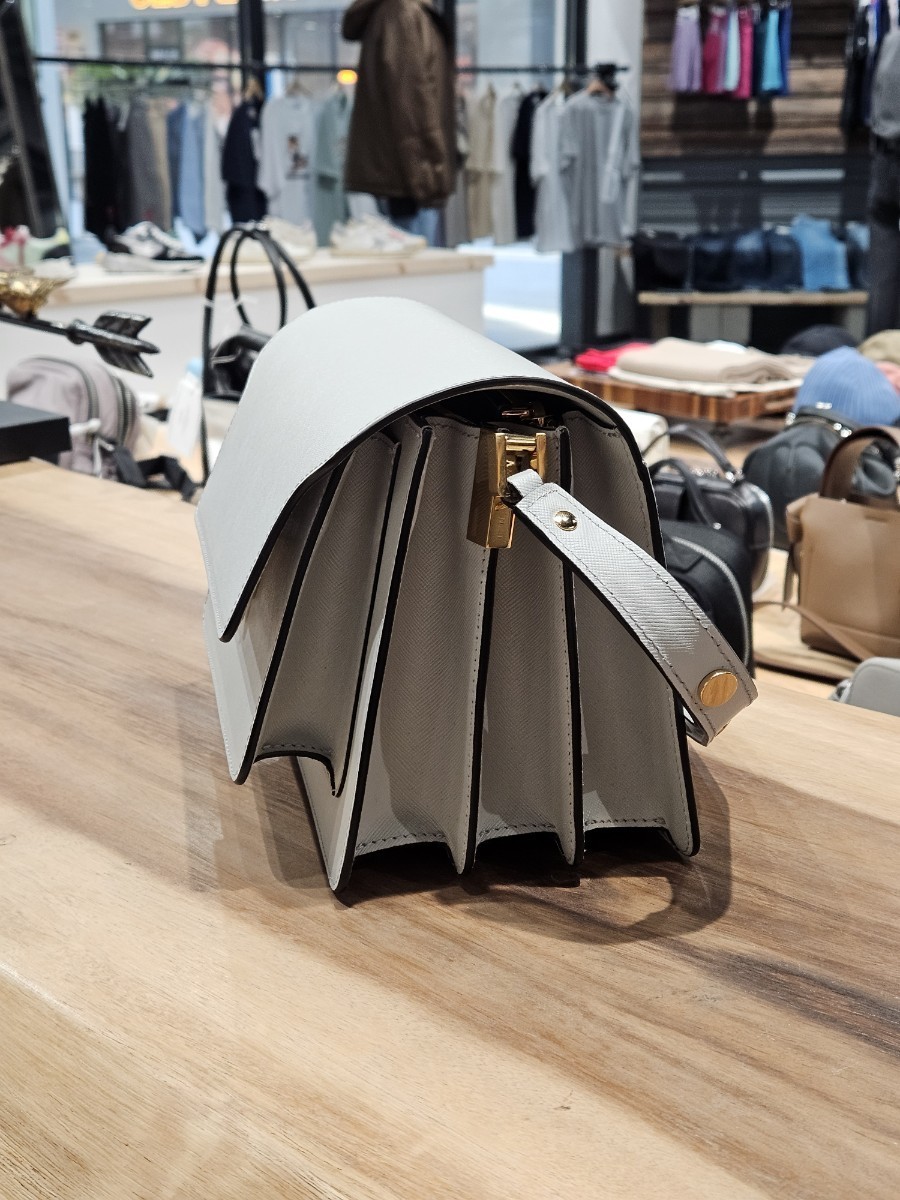 MARNI◇SBMPN09N01 LV520 サフィアーノ TRUNK BAG (MARNI