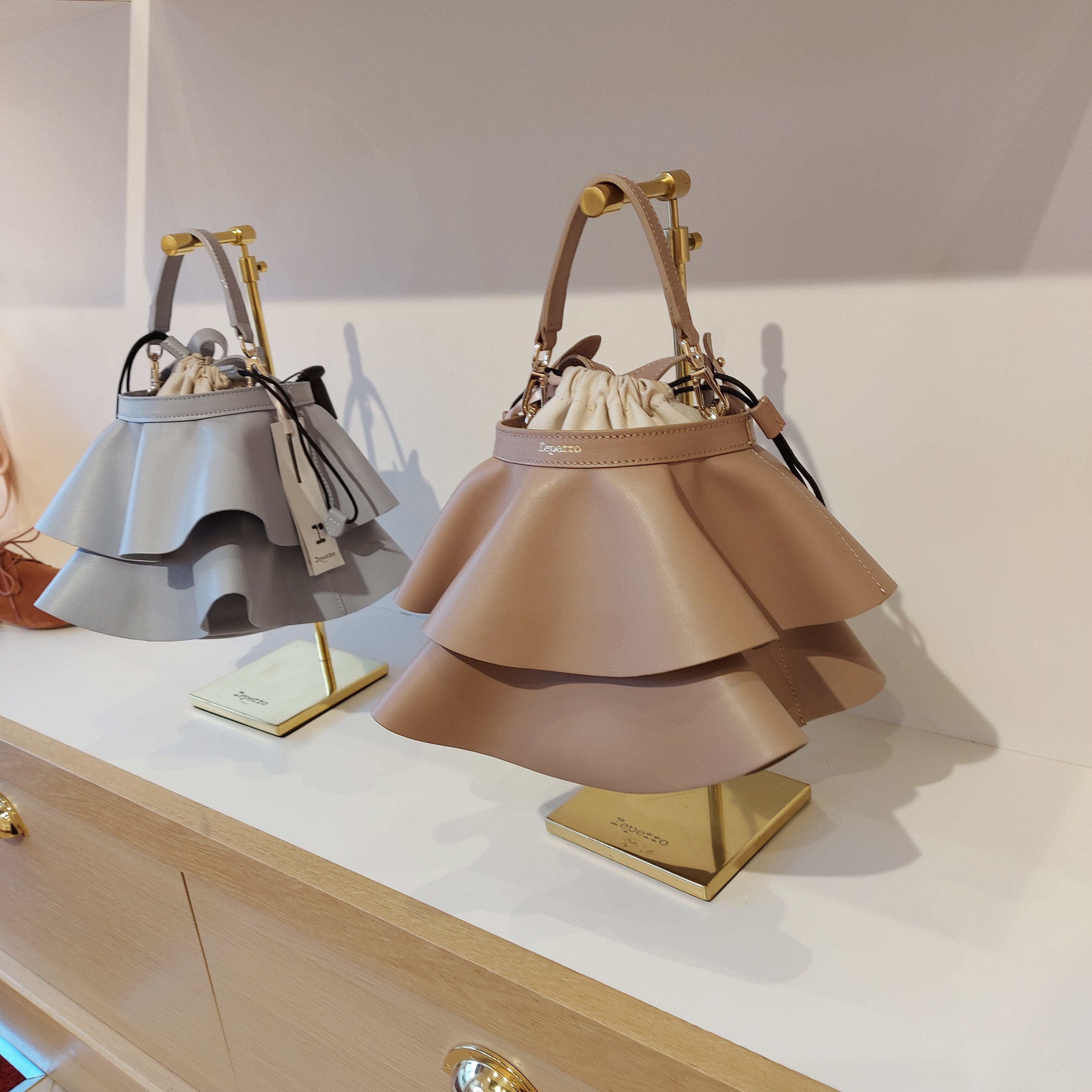 VIP SALE特価◆Repetto◆最強ラブリー♪ハンドバッグ♪高級革 VIP SALE特価◇Repetto◇最強ラブリー♪ハンドバッグ♪高級革