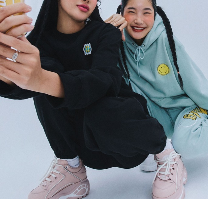 ☆韓国の人気☆87MM☆[Mmlg] BOLT Smiley SWEA.T☆スウェット☆