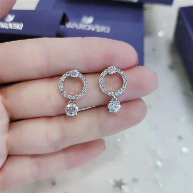 VIP価格【SWAROVSKI】スワロフスキー ATTRACT CIRCLE ピアス