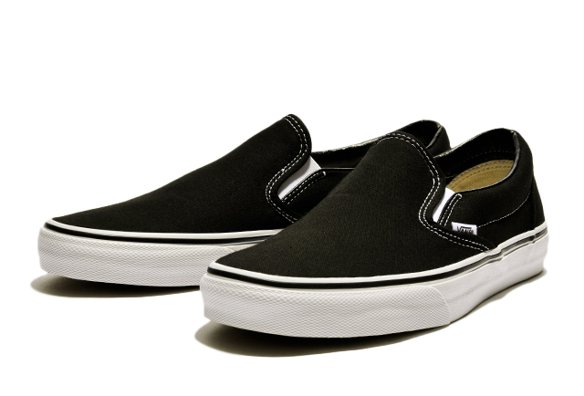 国内配送 VANS CLASSIC SLIP-ON BLACK