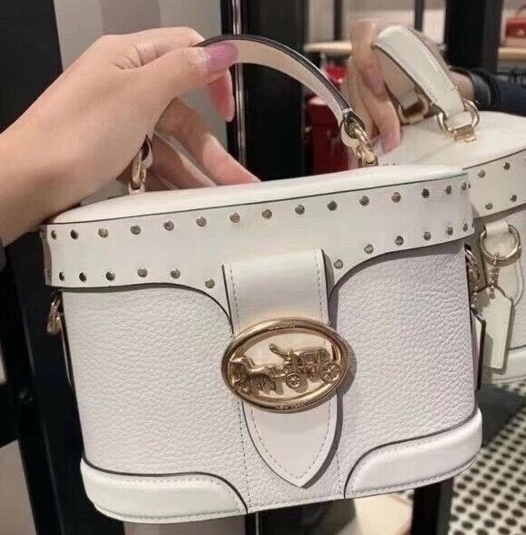 セール☆Coach Georgie Gemリベット2wayレザークロスボディ